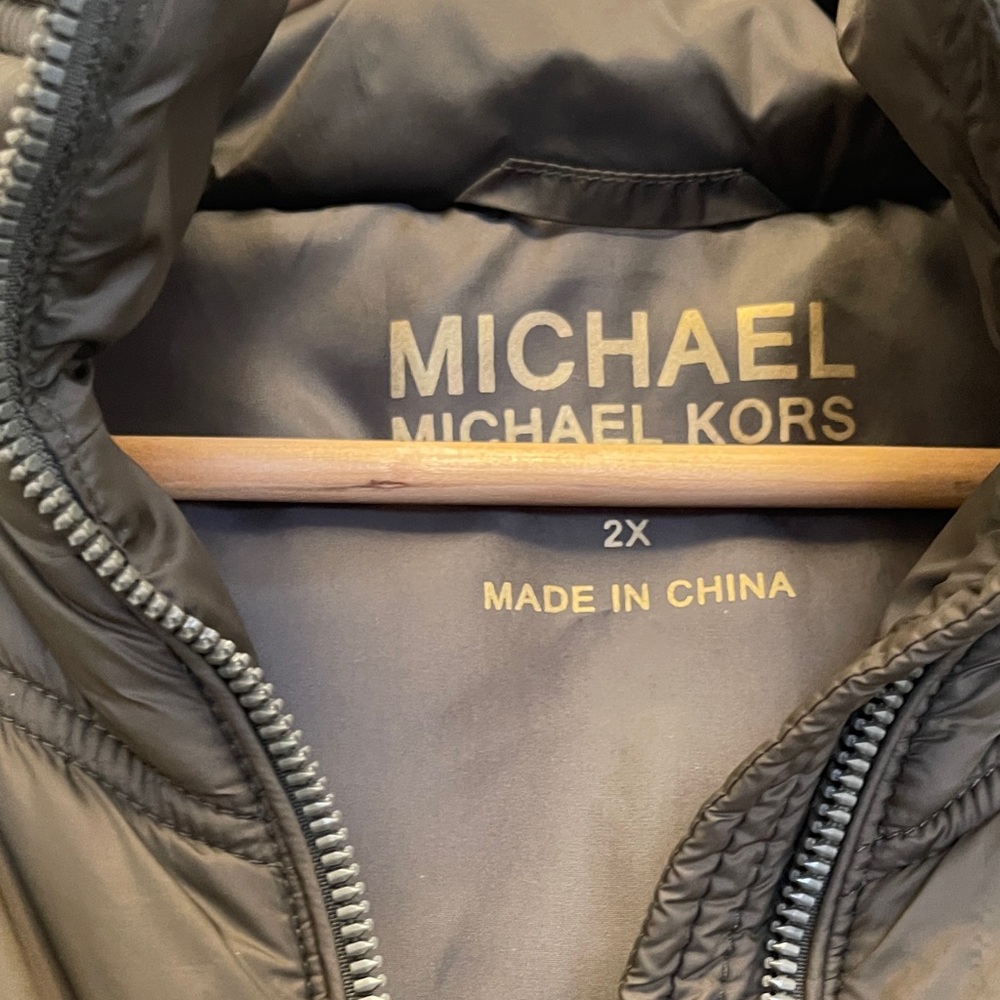 Michael Kors Women's Olive Green Quilted Vest - Picture 2 of 8